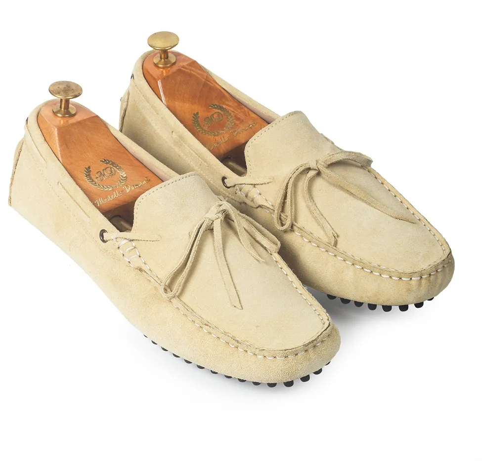 Gommino Suede Bow Loafers (Cream Beige)