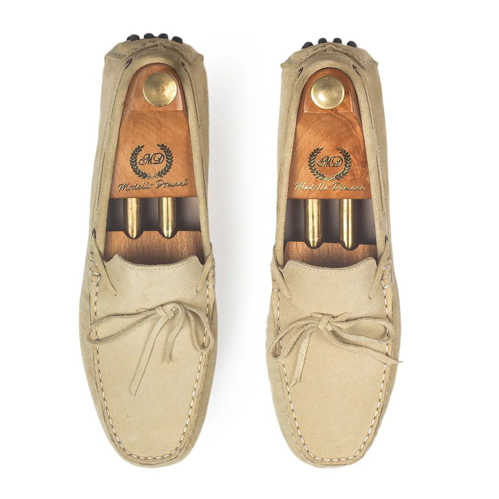 Gommino Suede Bow Loafers (Cream Beige)