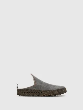 SaddleBrown Closed Mules