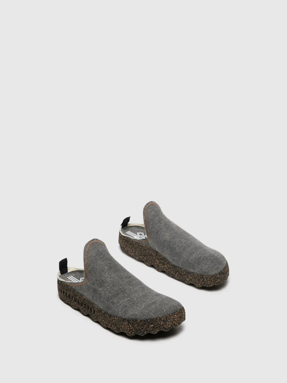 SaddleBrown Closed Mules